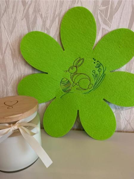 Stickdatei Liniendatei Hase mit Ei